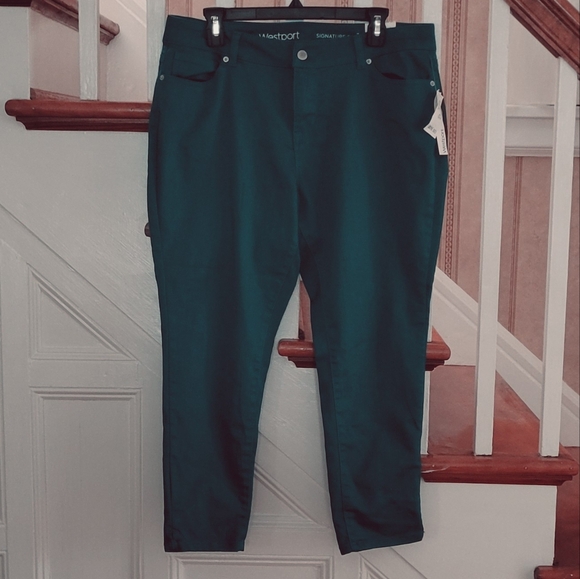 Westport Signature Fit Ankle Mid Rise Green Jeans Size 14P - Picture 1 of 7